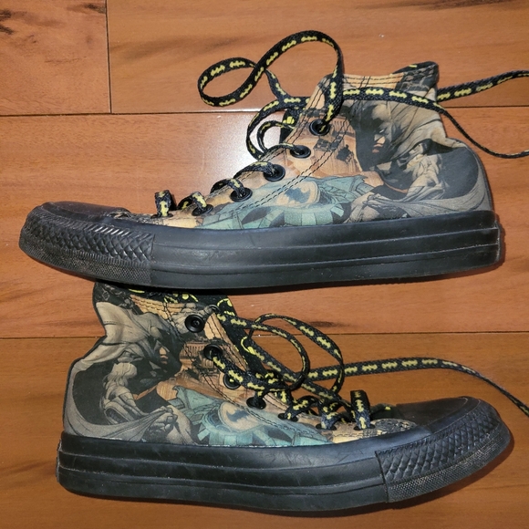 Men size 4/women’s size 6 Converse DC Comics x Chuck Taylor All Star High Batman - Picture 2 of 9